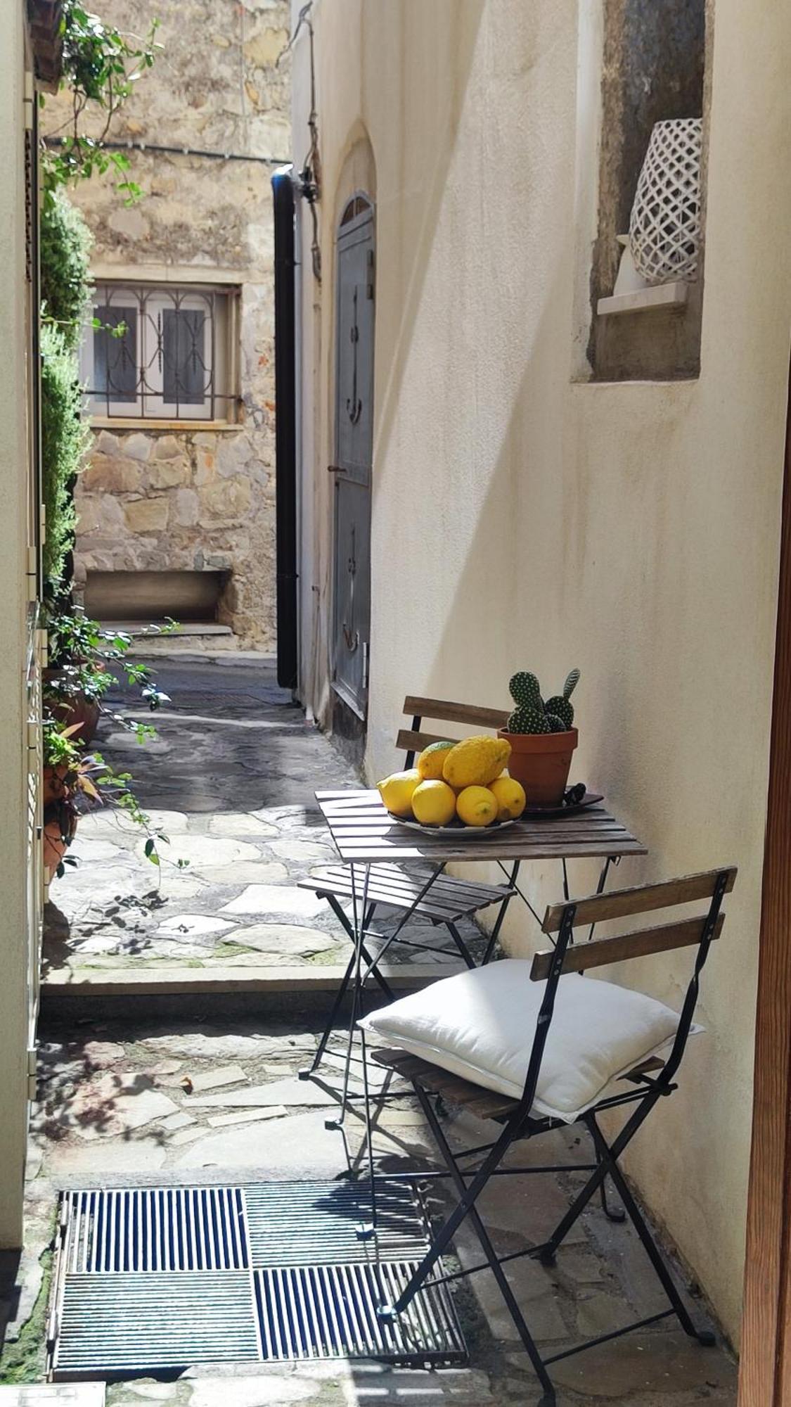 דירות לטויאני Casa Don Michele מראה חיצוני תמונה